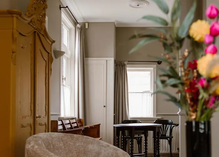 Crash'nstay - Wachtpost 22 * Waalwijk