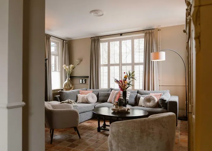 Crash'nstay - Wachtpost 22 *